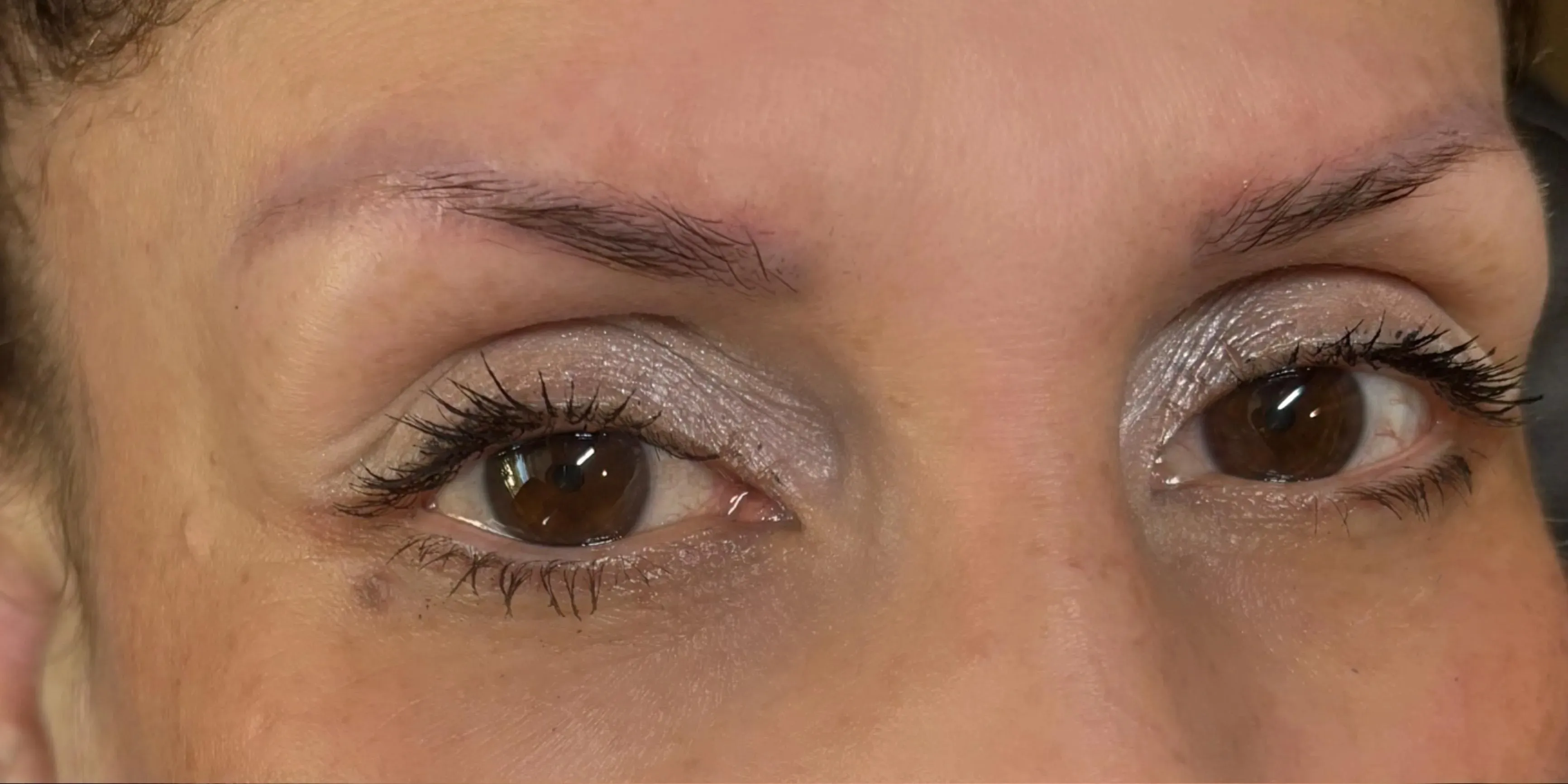 Eyebrow permanent make up