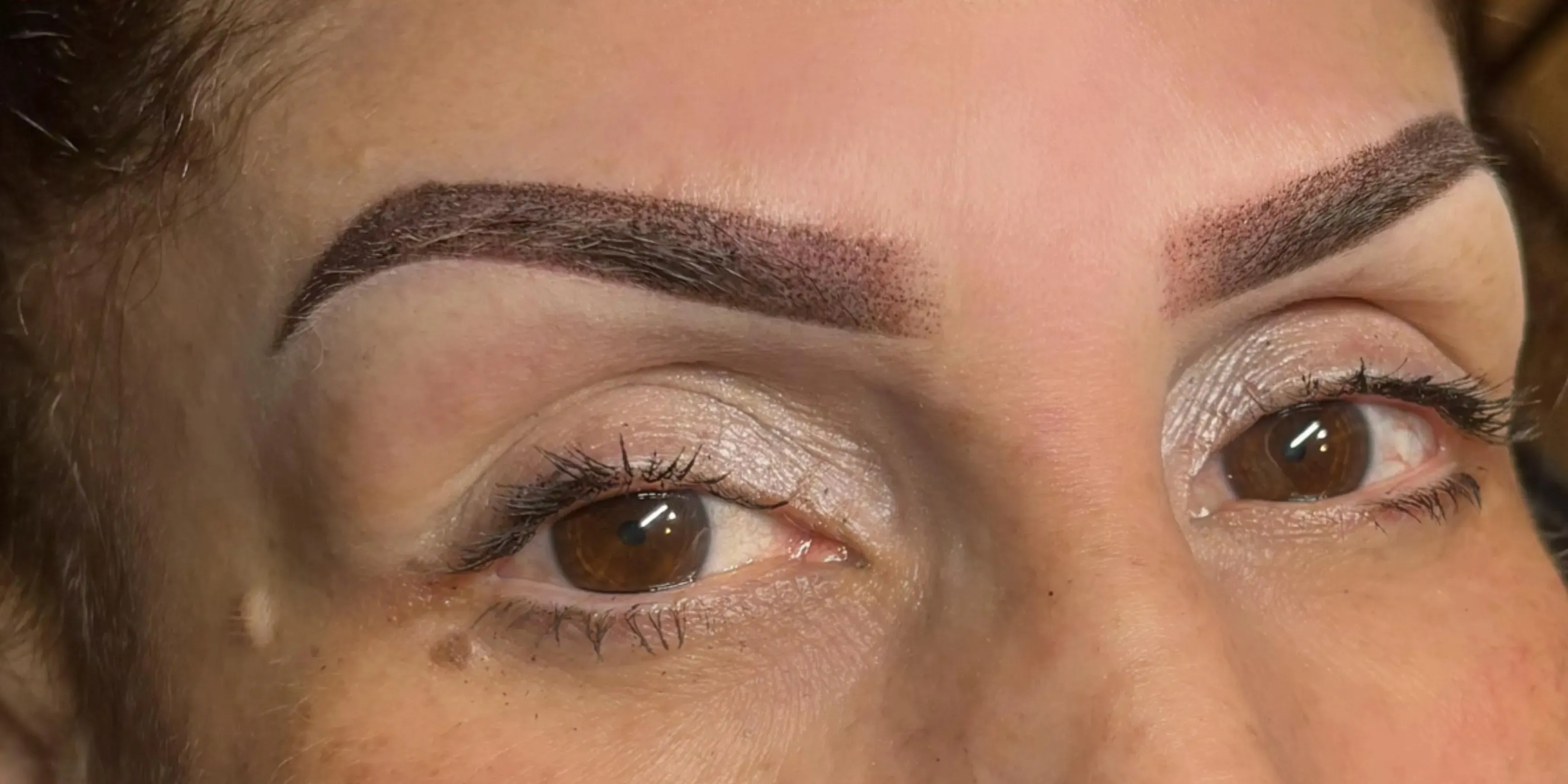 Eyebrow permanent make up